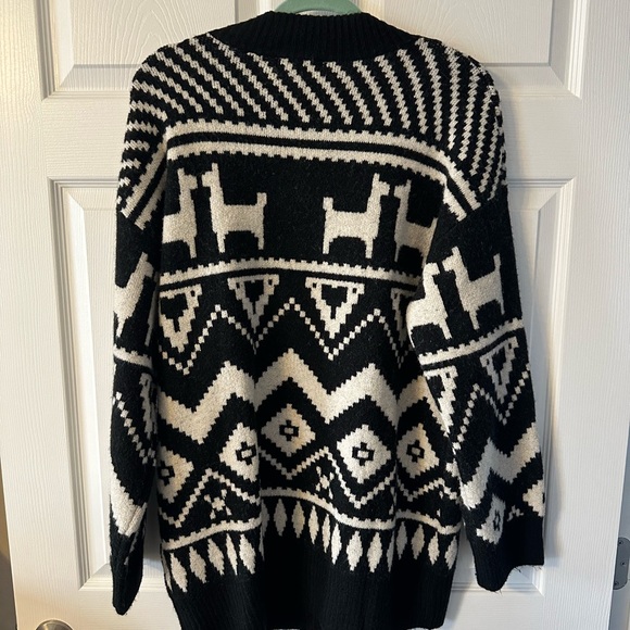 H&M Tunic Sweater - Picture 3 of 3